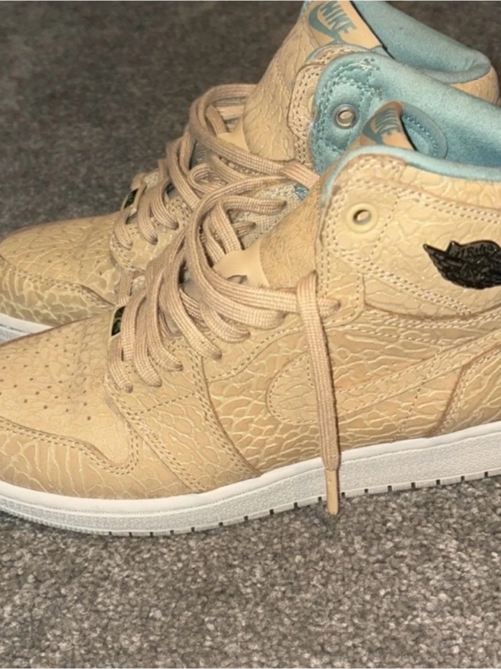 Nike Air Jordan 1 Retro High OG San Dune 6.5Y